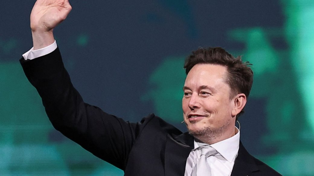 Bỏ lại xe điện, Elon Musk bán giấc mơ robot cho cả thế giới: Sẽ nâng giá trị Tesla lên tới 10.000 tỷ USD, hàng nghìn xe không vô lăng, không bàn đạp sắp lăn bánh
