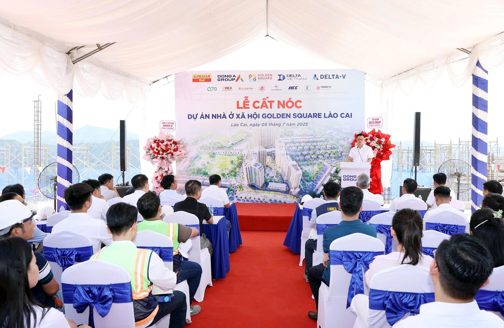Cất nóc 2 tòa nhà thuộc dự án NOXH Golden Square Lào Cai