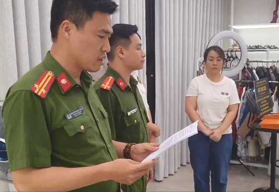 Bán hàng online doanh thu lên đến 834 tỷ đồng, Nguyễn Thị Thu Hường bị Công an Hà Nội tạm giữ hình sự vì trốn thuế