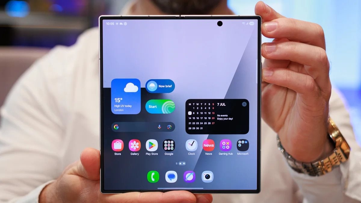 this-galaxy-z-fold-7-blunder-reminds-me-how-the-iphone-16-got-things-really-wrong.jpg