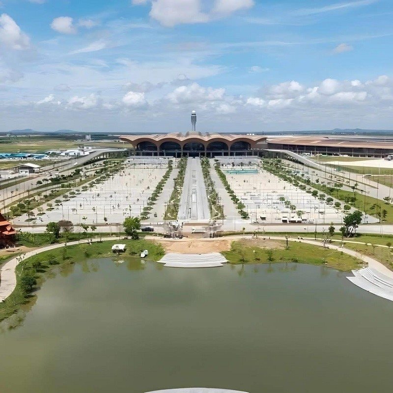 quang-canh-san-bay.jpg