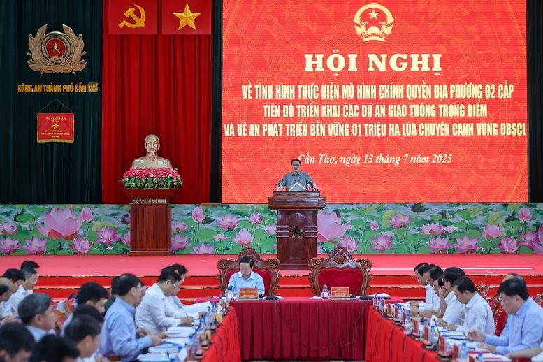toan-canh-hoi-nghi.jpg