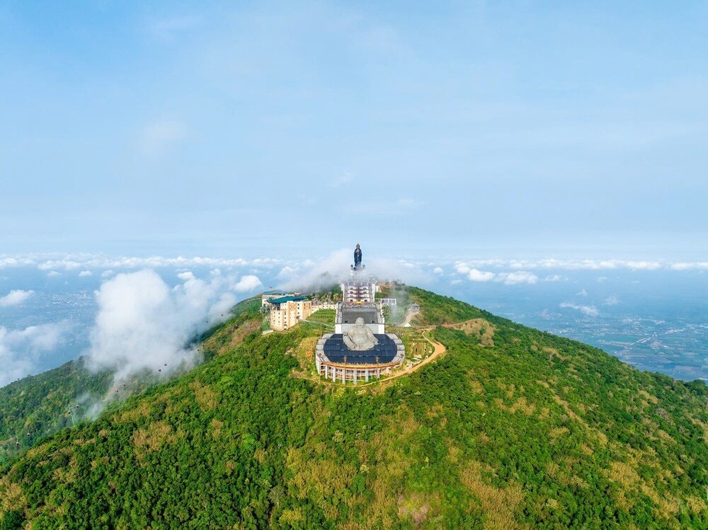 Một tỉnh sẽ cho đấu giá đất trên đỉnh núi làm khu nghỉ dưỡng, mức khởi điểm là hơn 819 tỷ đồng