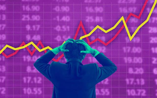 VN-Index đang "băng băng" tiến tới đỉnh cũ bất ngờ “quay xe”, điều gì đang diễn ra?