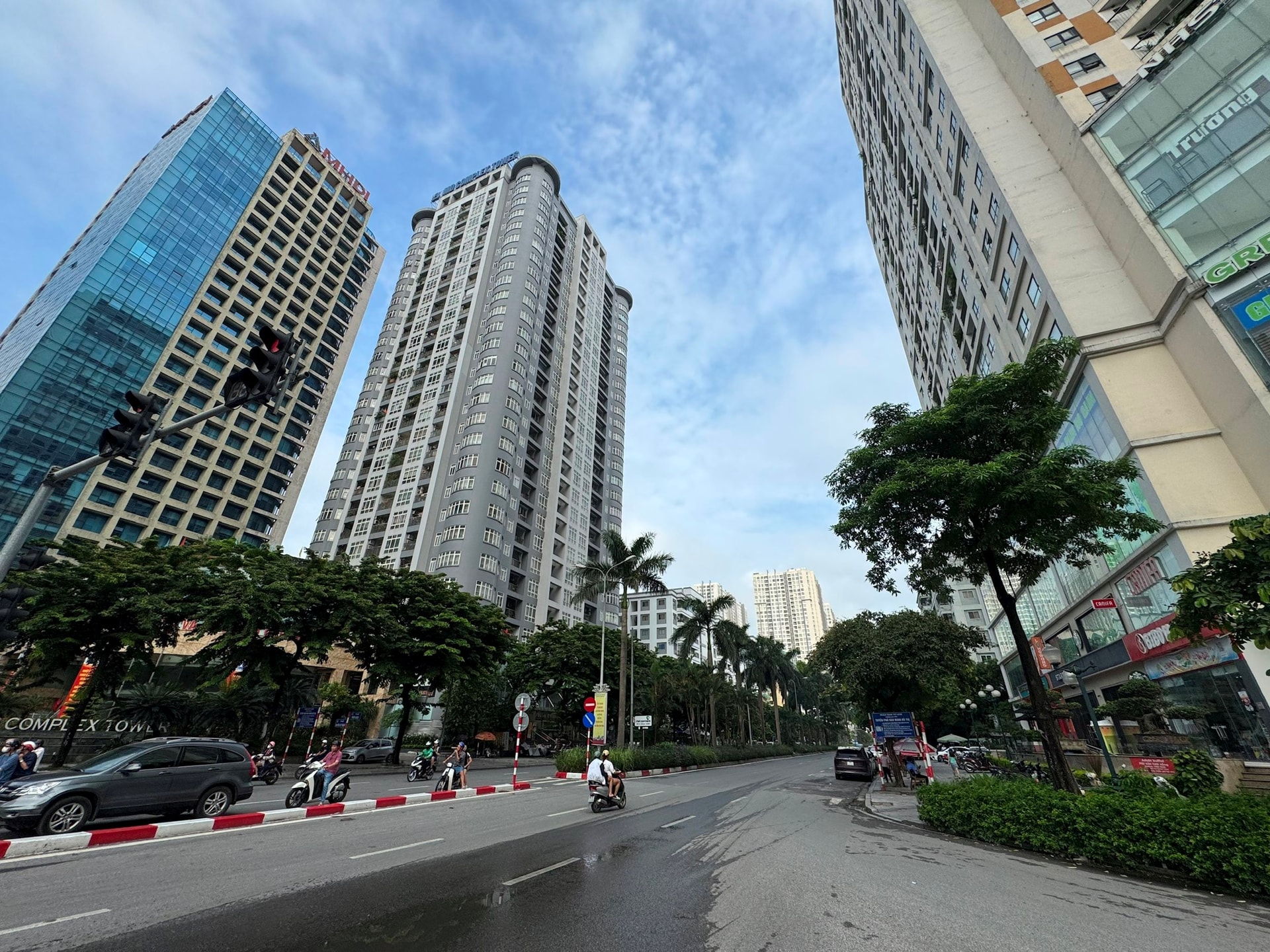 Trái chiều nguồn cung nhà ở Hà Nội và TP. Hồ Chí Minh