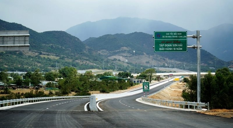 cao-toc-nha-trang-moi.jpg