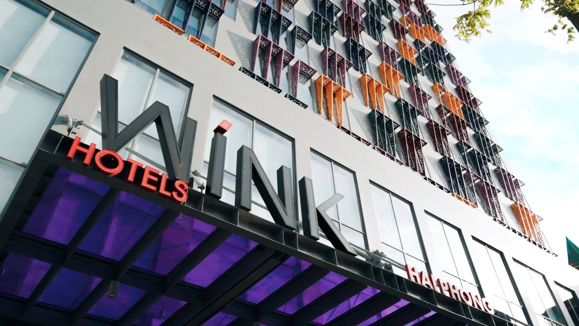 wink-hotel-hai-phong-a-sleek-vibrant-new-hotel-in-hai-phong-_-khach-san-wink-hai-phong-khach-san-phong-cach-thoi-thuong-moi-tai-hai-phong(1).jpg