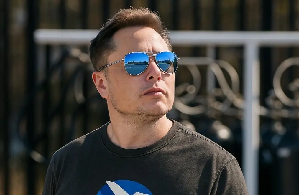 Tỷ phú Elon Musk cũng tham gia vào bê bối ngoại tình toàn cầu của CEO Astronomer, để lại một bình luận gây xôn xao dư luận