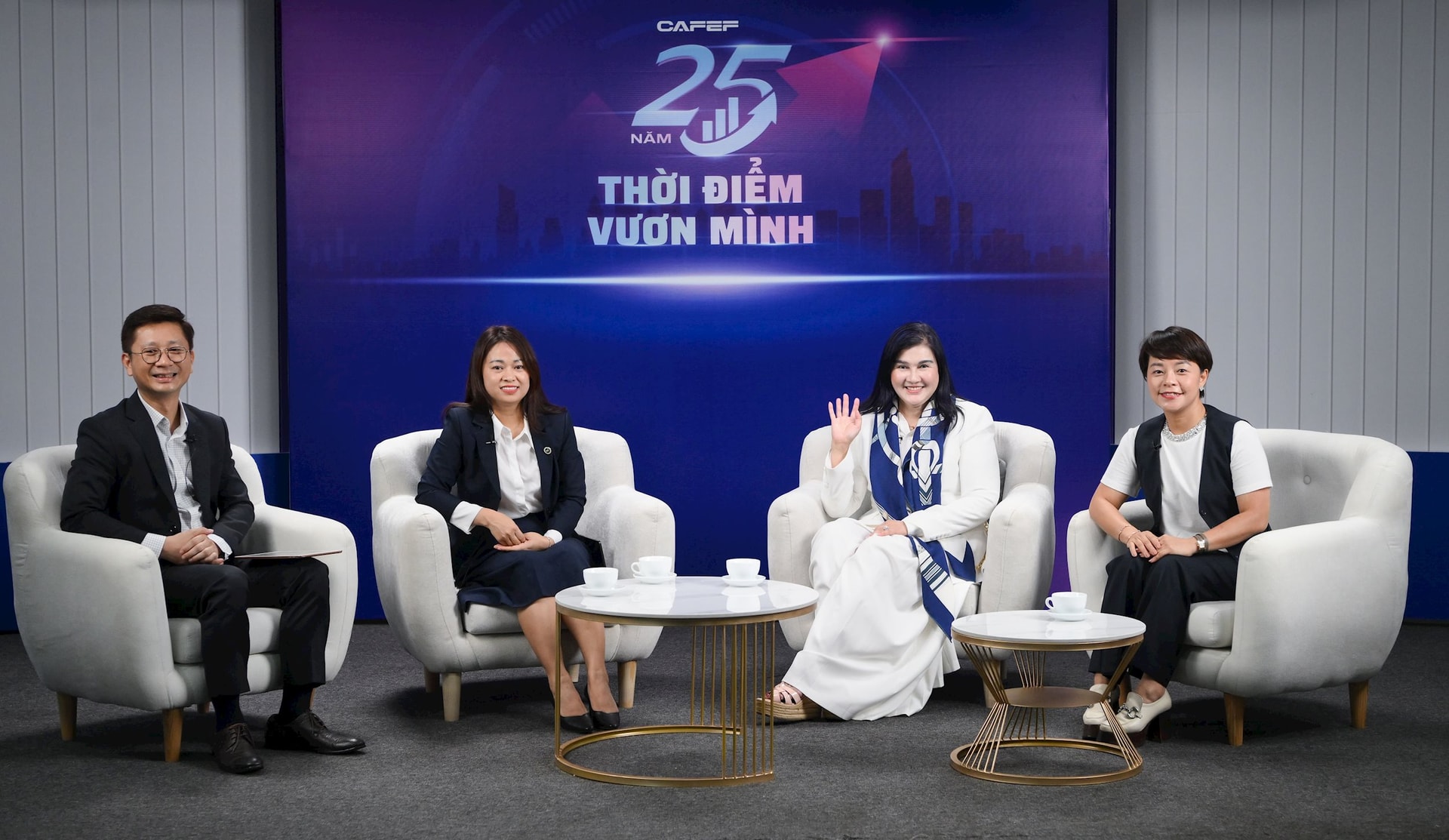 Lãnh đạo UBCKNN, Phó TGĐ VietJet và Tổng GĐ TCBS góp mặt tại Talkshow “25 năm TTCK: Thời điểm vươn mình” ngày 28/7
