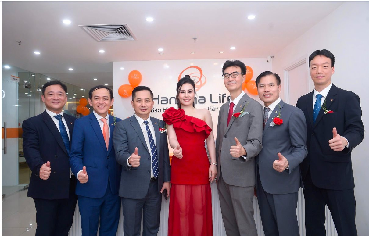 Hoa hậu Phan Kim Oanh công bố hợp tác đối tác với Hanwha Life Việt Nam