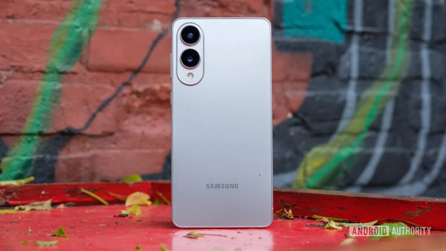 samsung-galaxy-s25-edge-standing-hero-1536w-864h.jpg