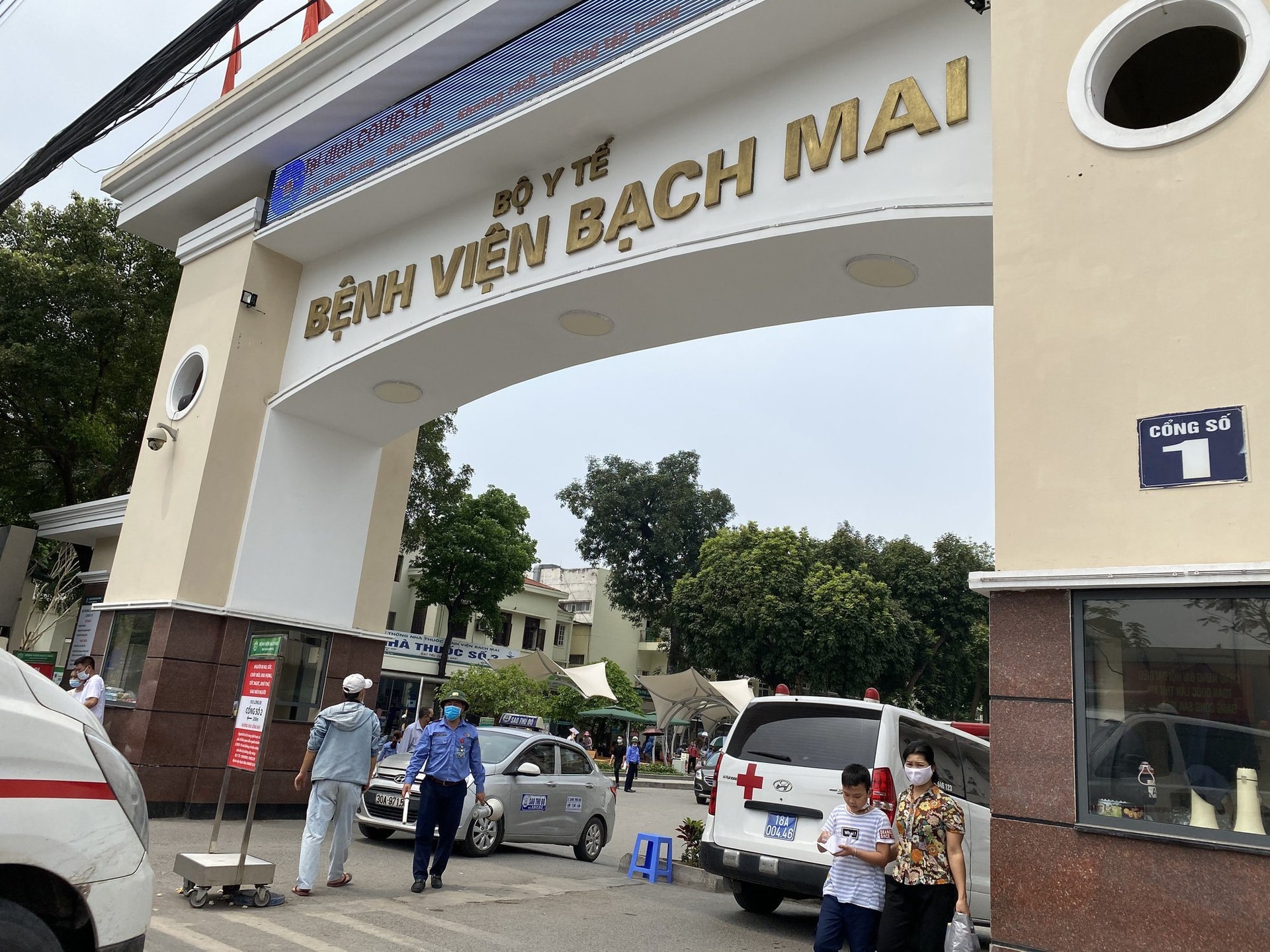 Bệnh viện Bạch Mai cảnh báo
