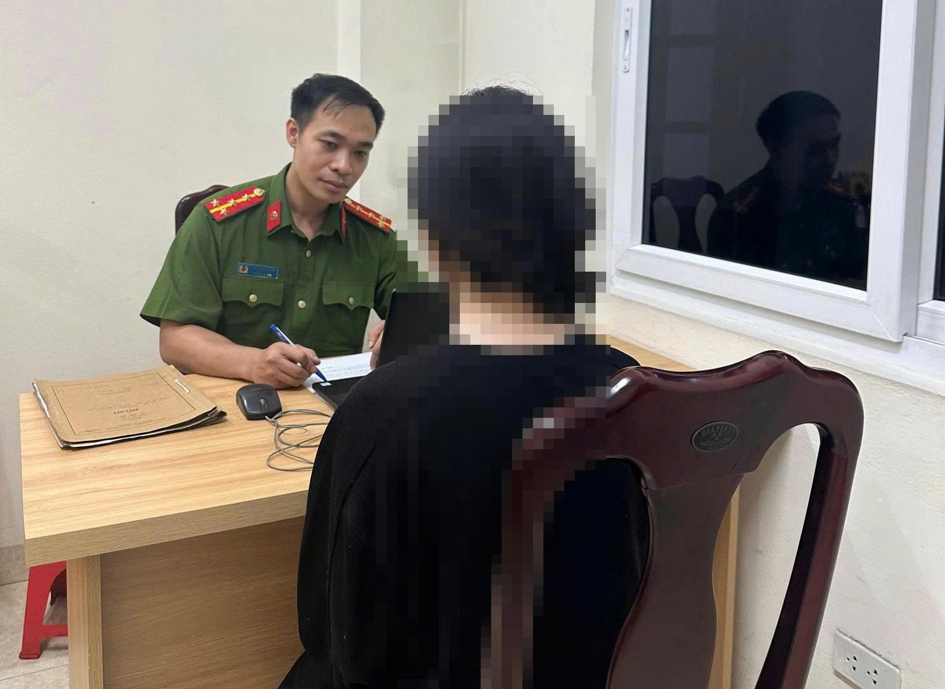 Nữ sinh 2006 đòi chuyển khoản 370 triệu đồng mới về nhà, mẹ đồng ý nhưng lại báo công an