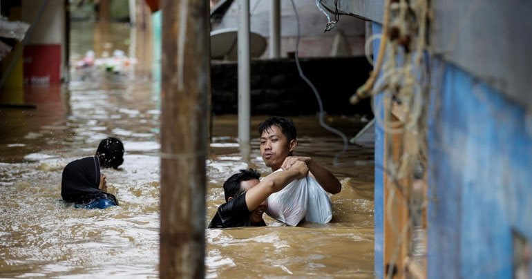Luôn được "thần thánh hóa" ở mọi lĩnh vực, vì sao AI lại bó tay khi được giao tìm kiếm nạn nhân bão lũ?