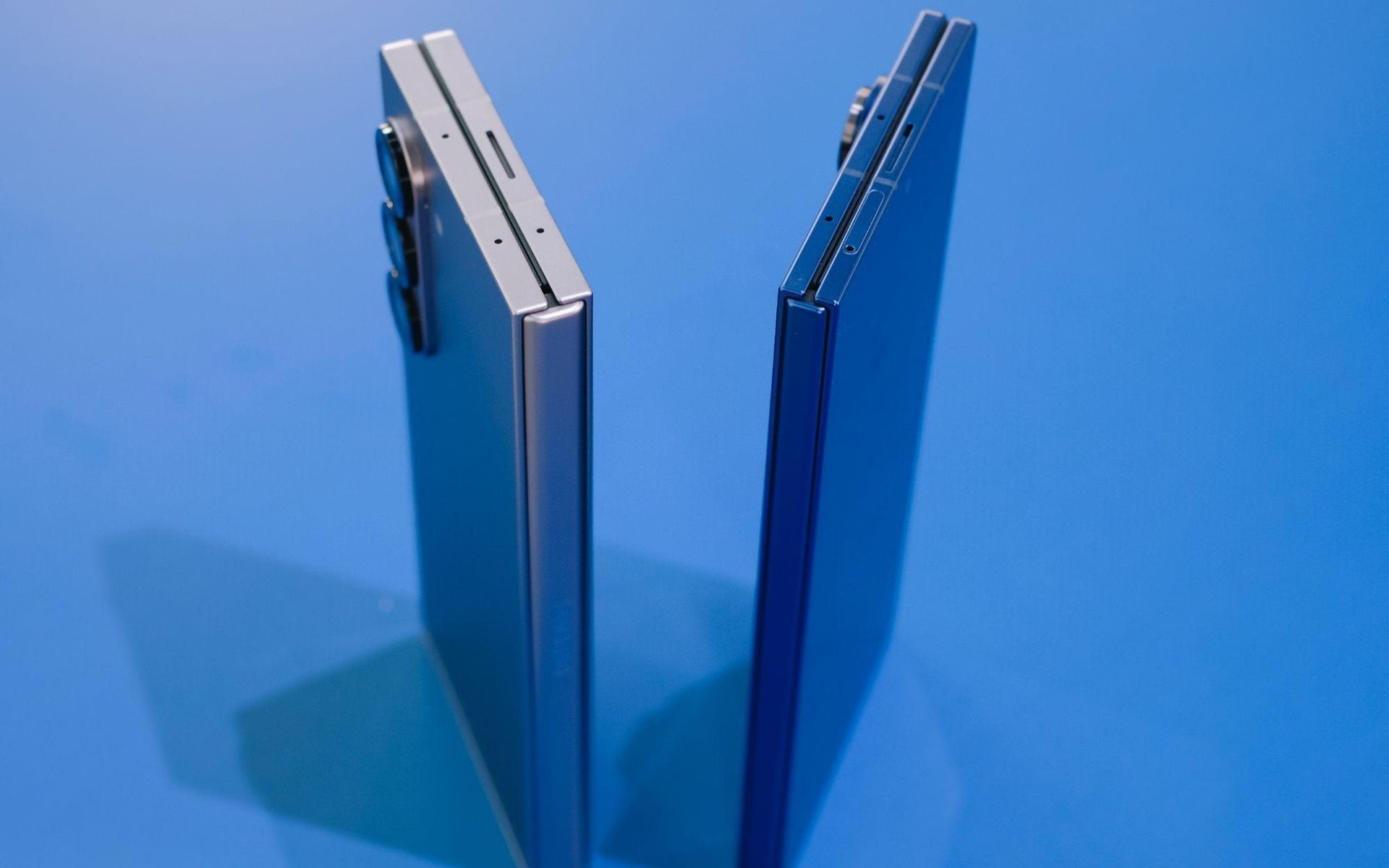 Phép màu nào đã giúp Samsung đưa trải nghiệm Ultra vào thiết bị dày chỉ 4,2 mm?
