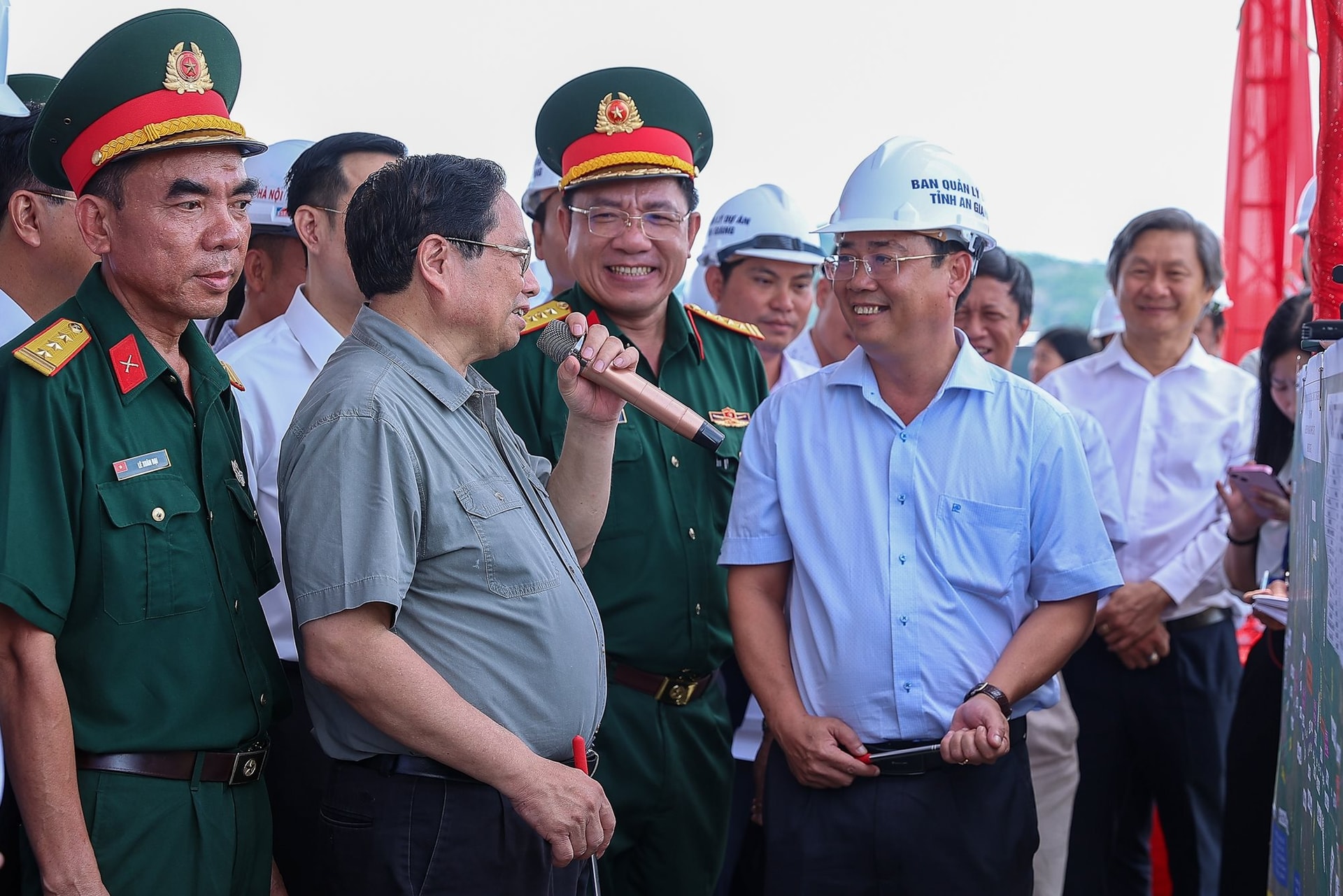 thu-tuong-dong-vien.jpg