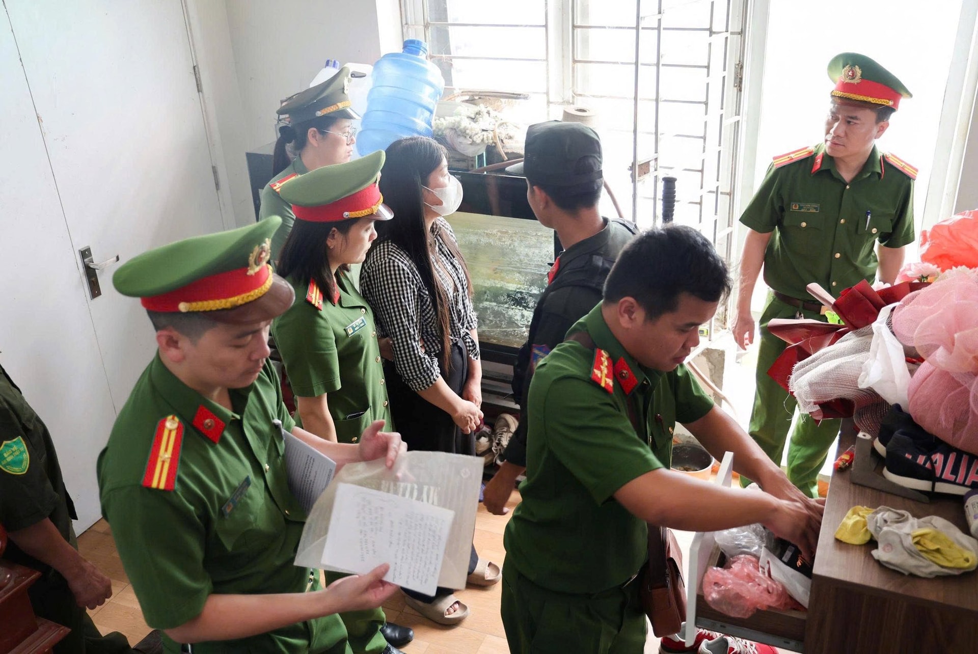 Công an ra lệnh tạm giam Trần Ngọc Bình và Nguyễn Quang Mạnh
