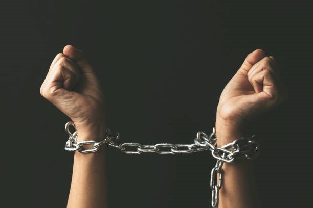 Bán xe điện là phụ, kinh doanh pin là chính: Lý do thật sự khiến thương hiệu Trung Quốc chấp nhận dìm giá sản phẩm xuống đáy