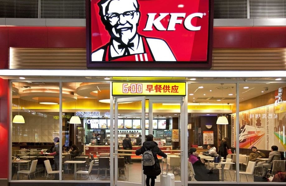 'Vua gà' KFC: Mở 10.000 cửa hàng tại thị trường tỷ dân, CEO dành hàng giờ quan sát cách khách ăn uống 