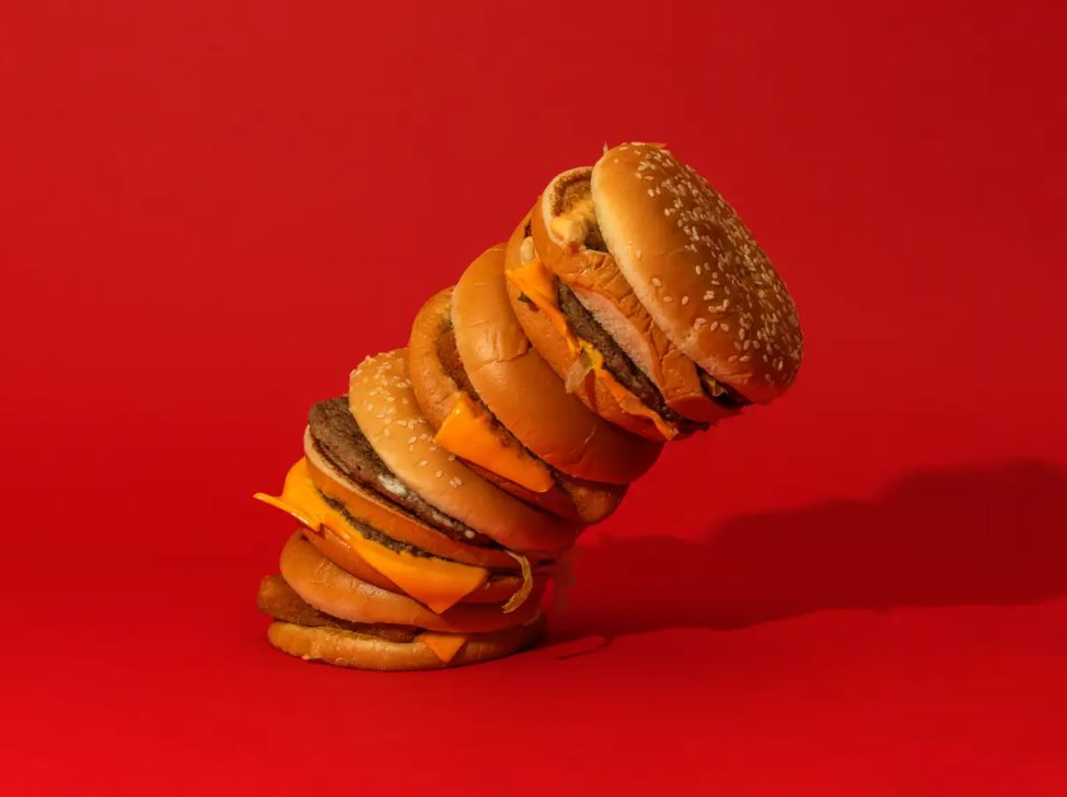 McDonald’s không còn rẻ nữa, bị khách hàng tẩy chay, gặp khủng hoảng thương hiệu khi chủ nhà hàng nhượng quyền xung đột với công ty mẹ