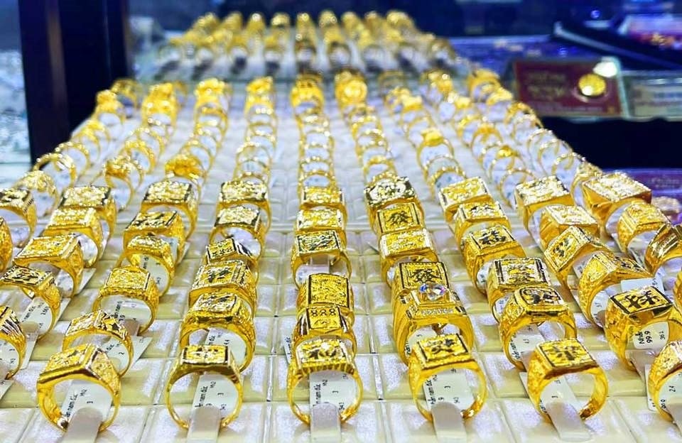 Giá vàng nhẫn, vàng SJC ngày 25/7 biến động ra sao?