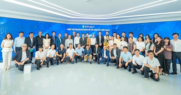 Đại hội bất thường Hiệp hội Blockchain Việt Nam: Hiệp hội có tên mới, em trai tỷ phú Hùng Anh được bầu bổ sung vào Ban Chấp hành