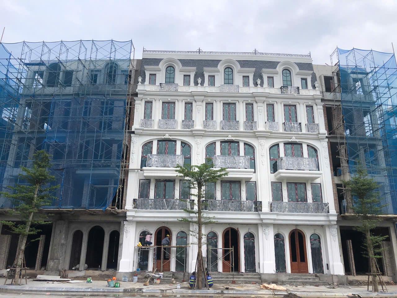 Đại lộ 10 làn xe được mong chờ bậc nhất Hà Nội sắp thông xe đoạn từ Tây Hồ đến Đan Phượng, dự án của tỷ phú Đỗ Anh Tuấn chạy đua tiến độ bàn giao