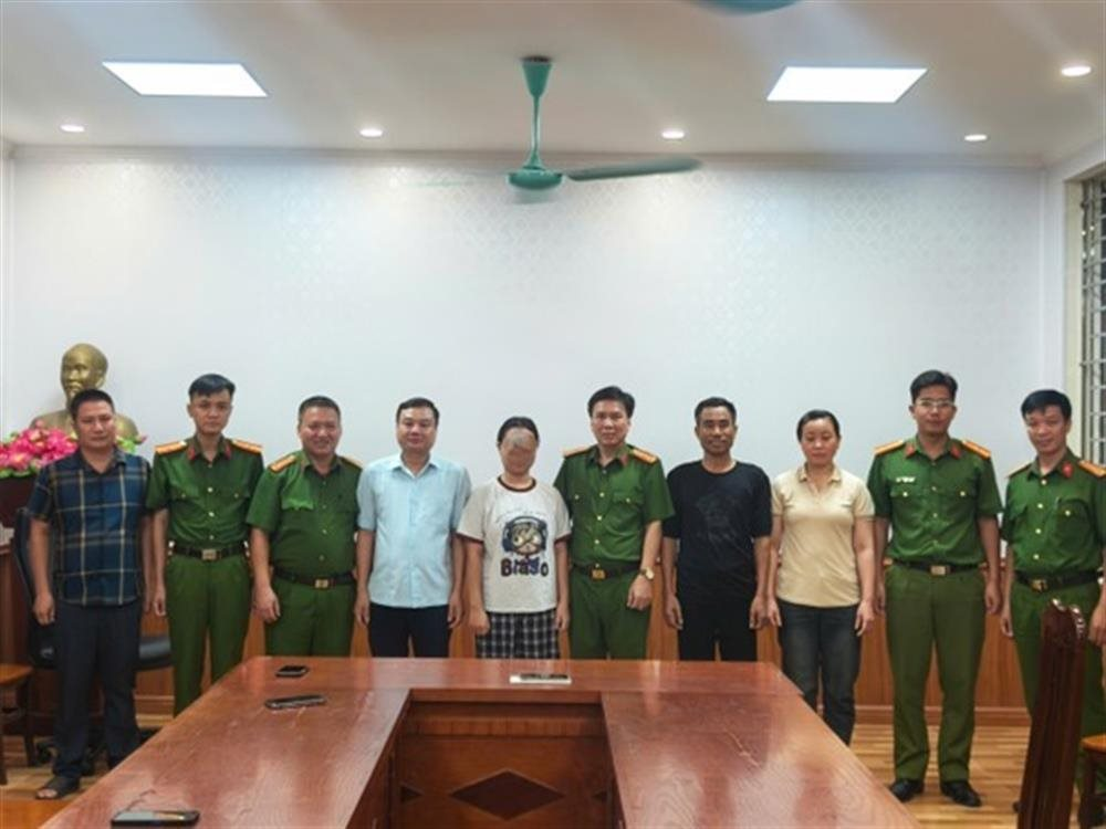 Bộ công an cảnh báo thủ đoạn ép nạn nhân thành lừa đảo rồi lừa gia đình chuyển khoản 
