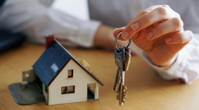 Chuyện lạ ở Mỹ: Người dân không dám bán nhà, nhiều chủ nhân mắc kẹt trong chính căn hộ của mình, lý do là gì?