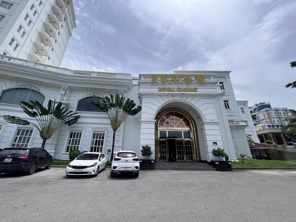 casino-royal-halong-1209_msym.jpg