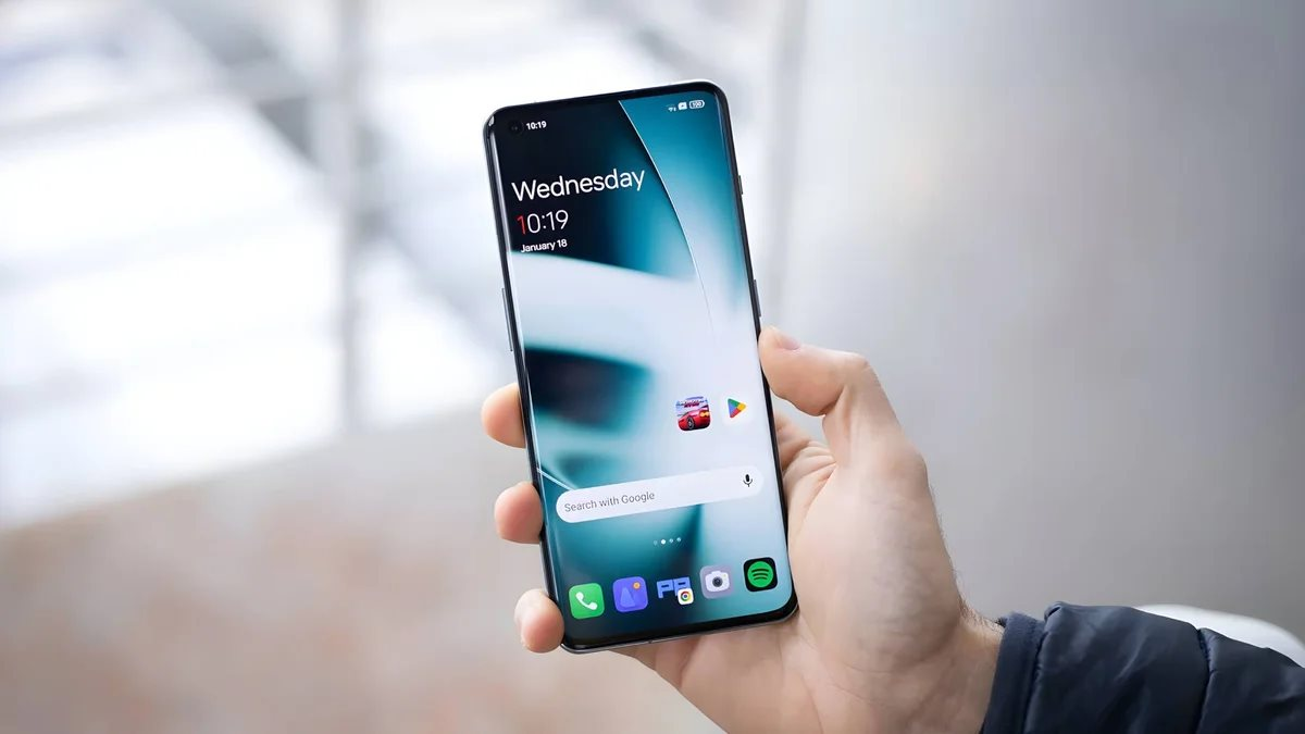 ive-hated-this-phone-design-trend-for-years-and-im-happy-its-gone.png