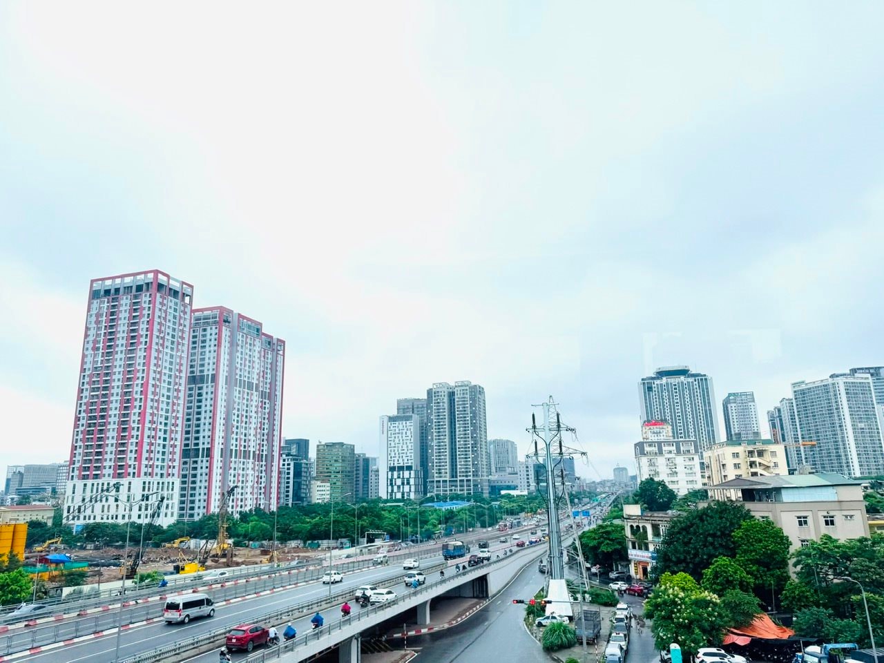 Chuyên gia Savills: Giá căn hộ tại Hà Nội hiện ở ngưỡng cao, khiến nhu cầu ở thực có phần thu hẹp