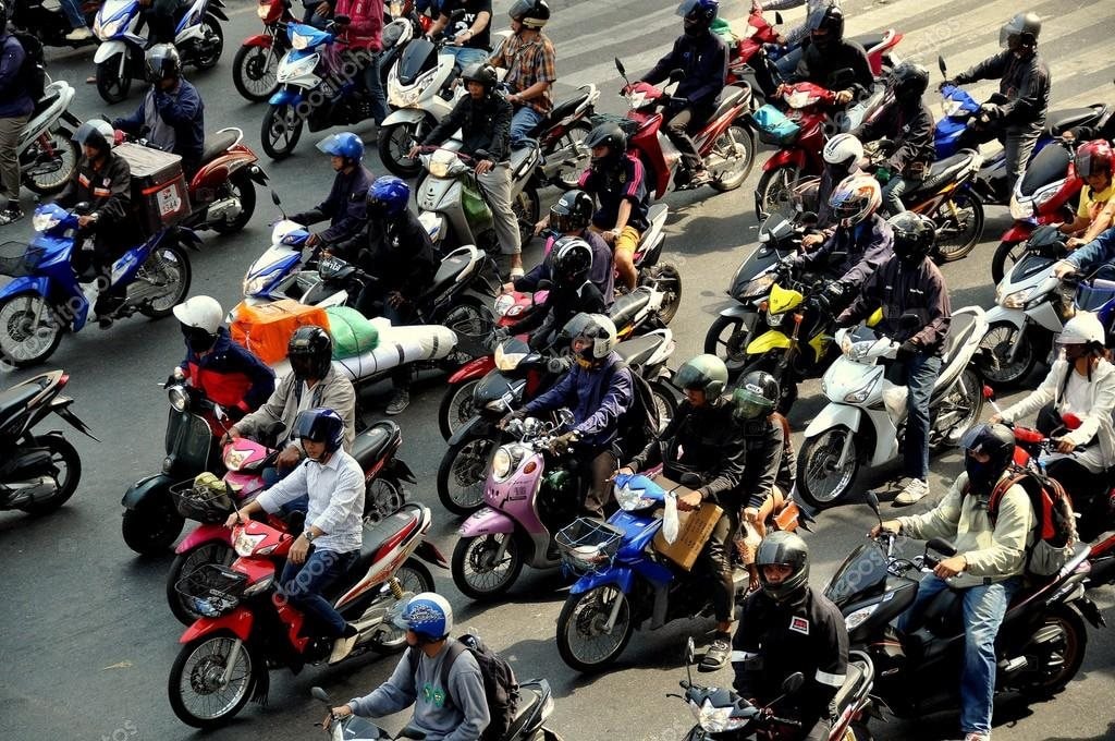 depositphotos_71454039-stock-photo-bangkok-thailand-people-on-motorbikes.jpg