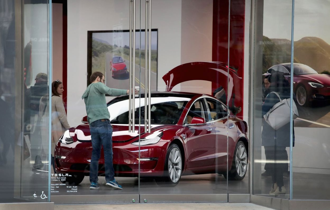 Tesla nhận phán quyết gây chết người: Elon Musk điêu đứng, tương lai robottaxi tự lái vỡ vụn 