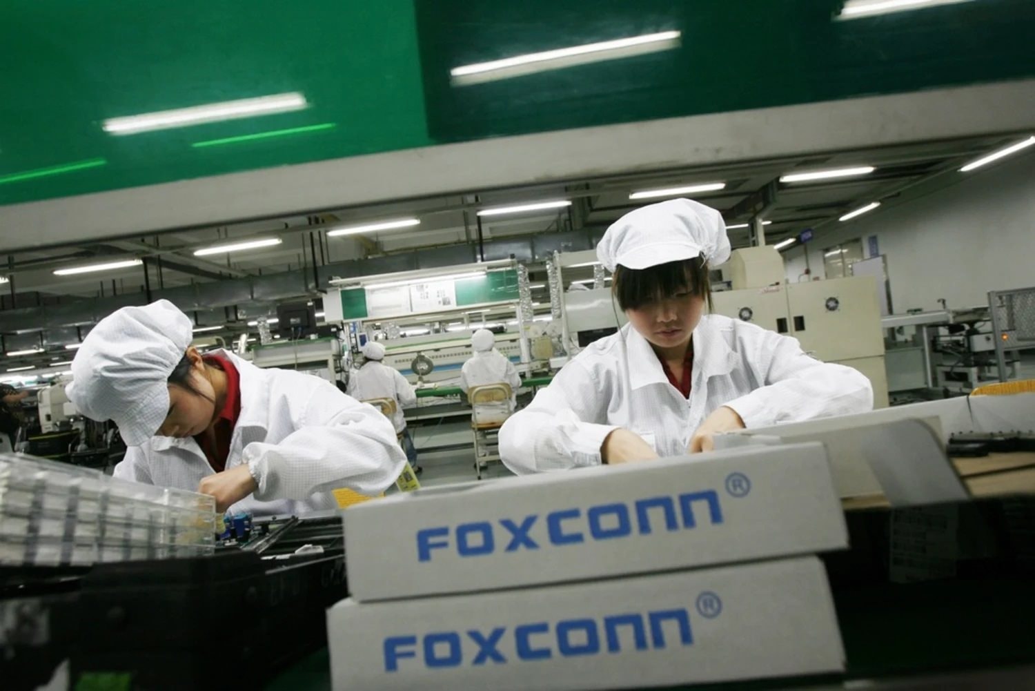 38671-120213-foxconn-hmed-0954p.jpg