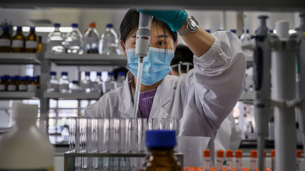 Trung Quốc nắm trong tay thứ có thể "thay đổi sự sống", các ông lớn mang cả tỷ đô đến xếp hàng xin hợp tác