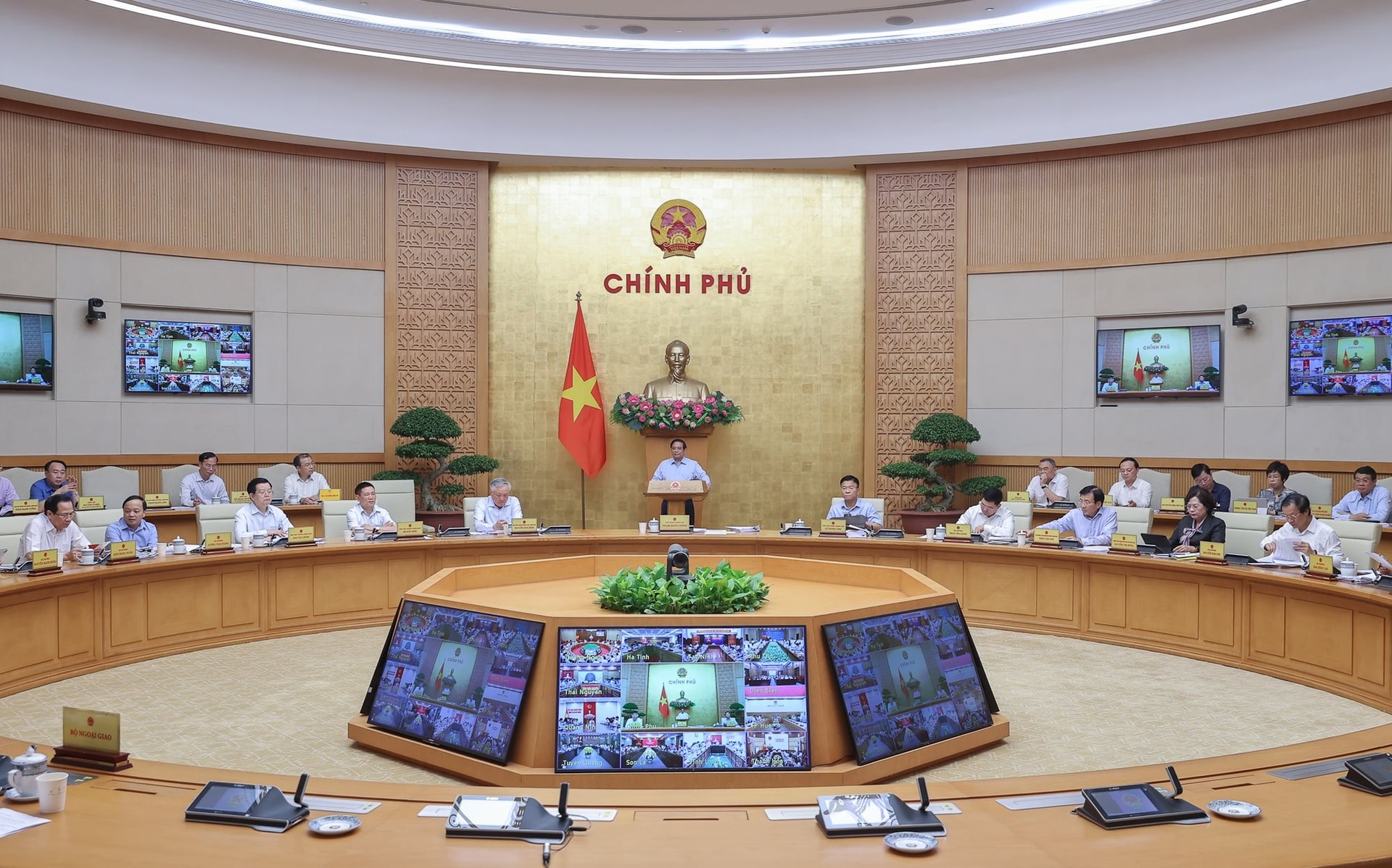 Thủ tướng Phạm Minh Chính: Kinh tế vĩ mô ổn định, lạm phát tiếp tục được kiểm soát
