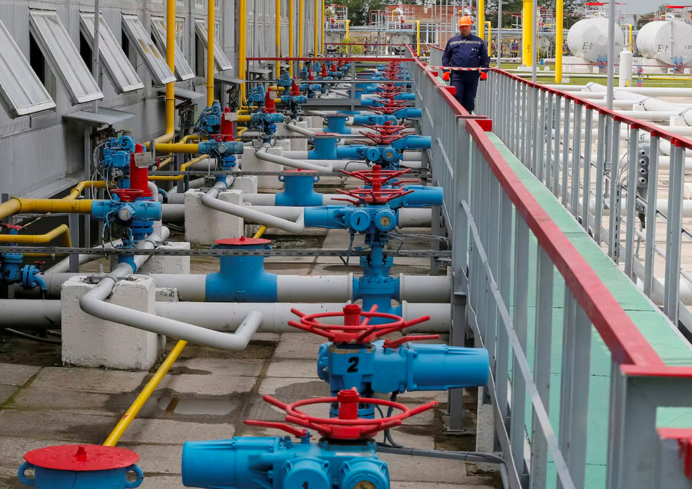 Dự trữ khí đốt của Ukraine xuống mức thấp nhất trong hơn 1 thập kỷ, chỉ còn hơn 30% trong khi mùa đông khắc nghiệt đang đến gần