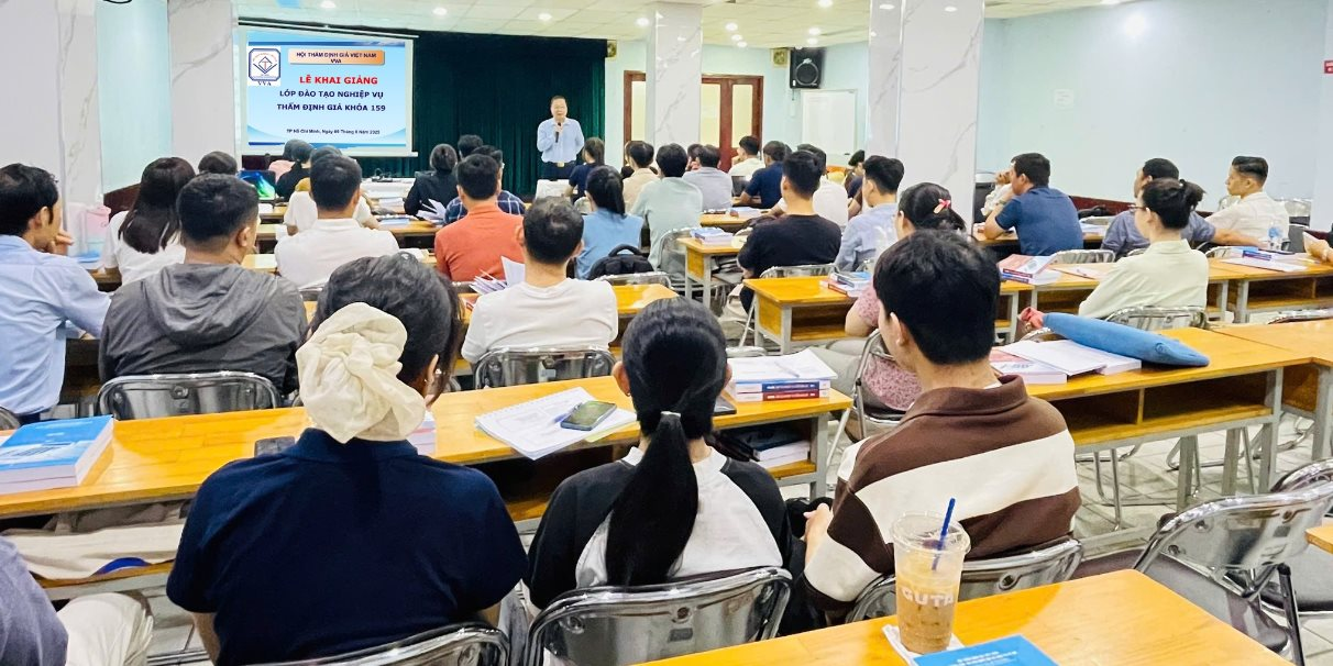Hội Thẩm định giá Việt Nam khai giảng khóa đào tạo nghiệp vụ K159