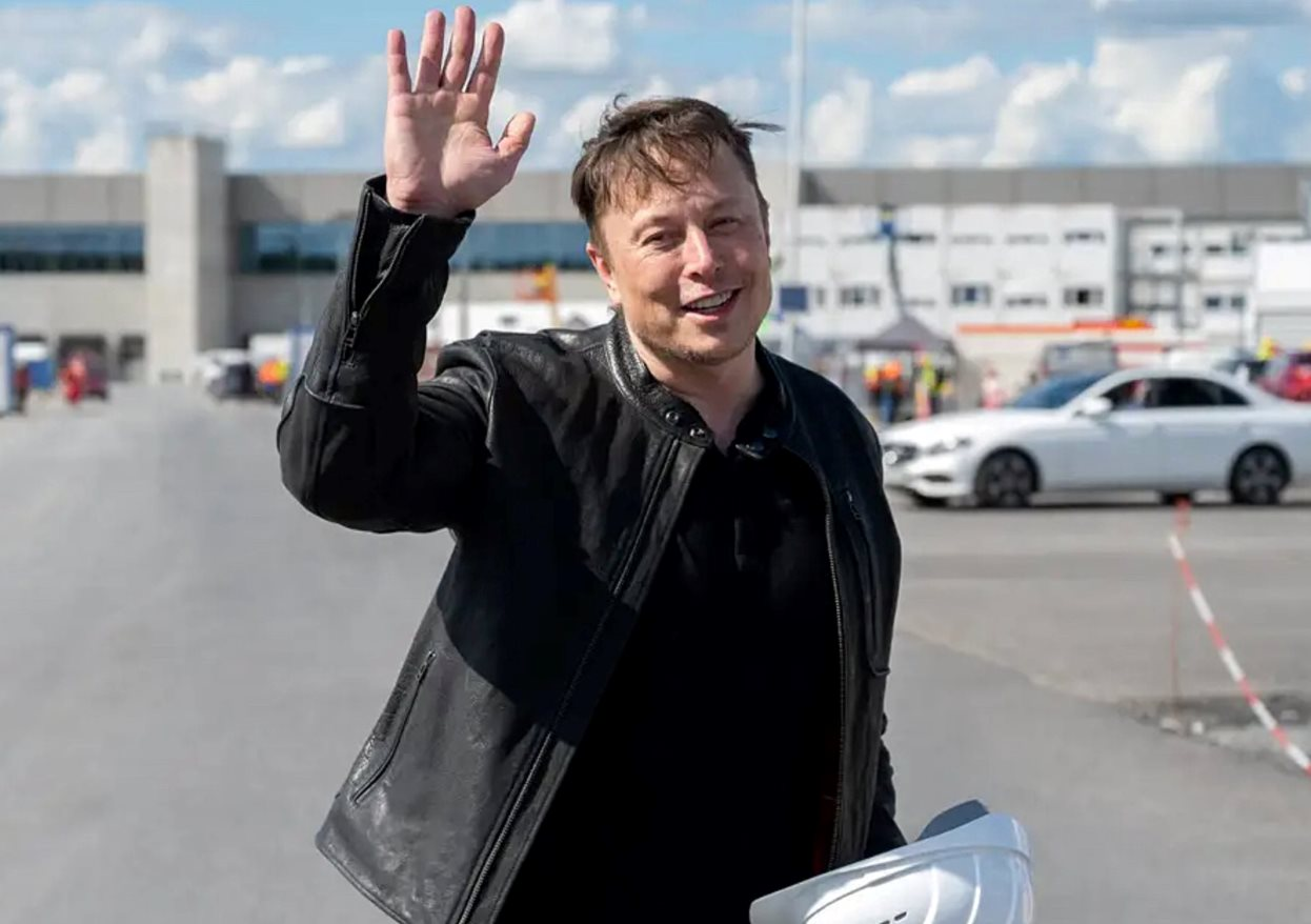 Quá khứ 'dưới mức nghèo khổ' của Elon Musk: Tiêu 1 USD/ngày, cả tháng chỉ ăn mì, ớt xanh, xúc xích