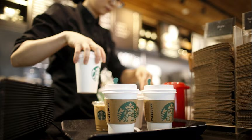 Cấm khách mang laptop vào quán tại Hàn Quốc, Starbucks bị người tiêu dùng phản ứng dữ dội