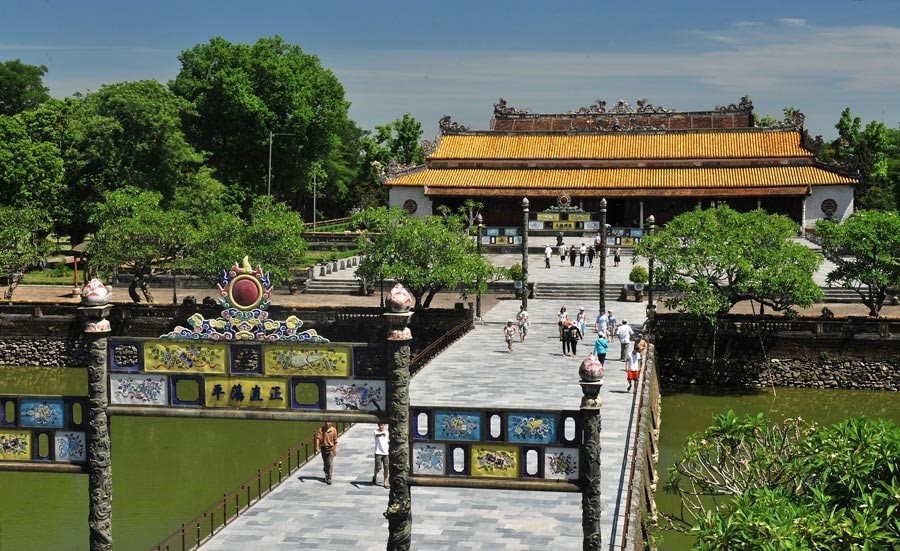 Cú bắt tay giữa chính quyền và doanh nghiệp thúc đẩy chuyển đổi số tại các địa phương
