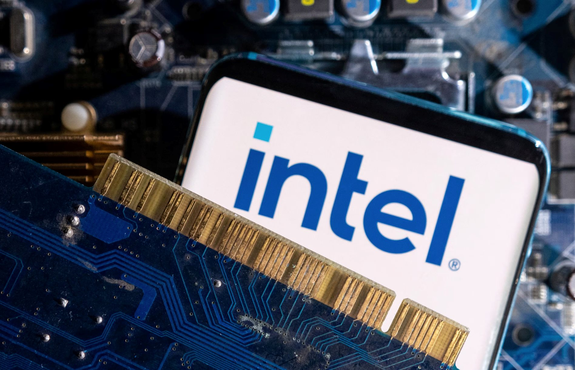Chính phủ Mỹ muốn mua lại cổ phần Intel 