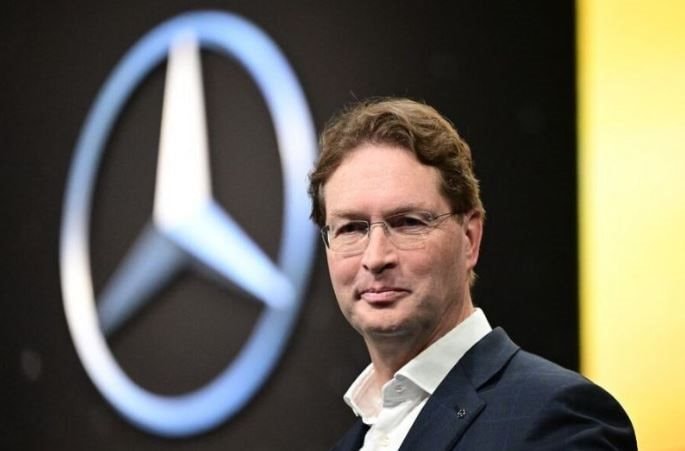 CEO Mercedes-Benz: Ngành ô tô châu Âu sẽ sụp đổ nếu cấm xe xăng