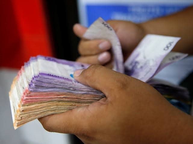 Nhiều tiền cũng khổ: Nước ASEAN nhận tiền từ nước ngoài gửi về nhiều kỷ lục, đang lo "cú sốc kinh tế"