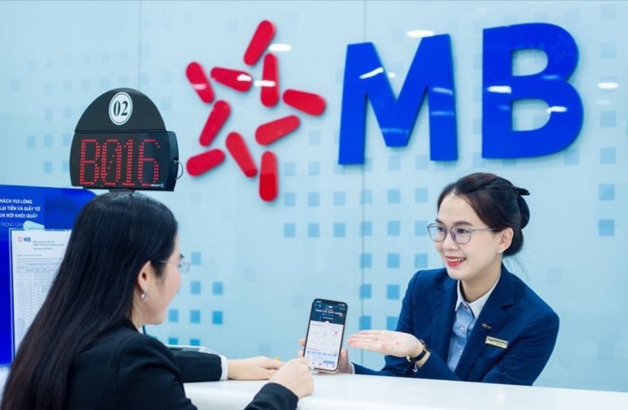Ngày 18/8, một số ngân hàng bất ngờ tặng lãi suất đặc biệt cho khách hàng