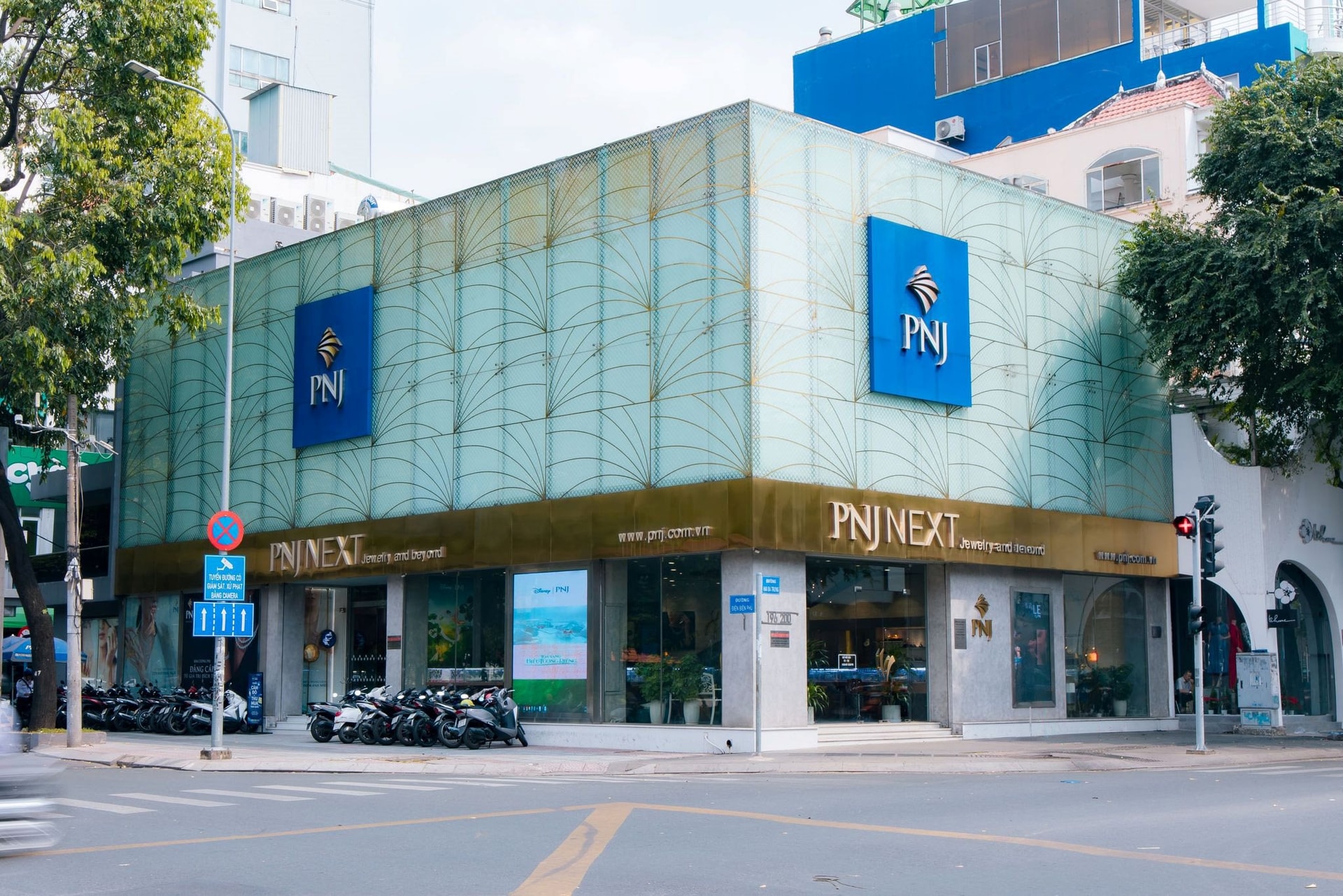 PNJ đứng đầu top doanh nghiệp bán lẻ nộp ngân sách lớn nhất