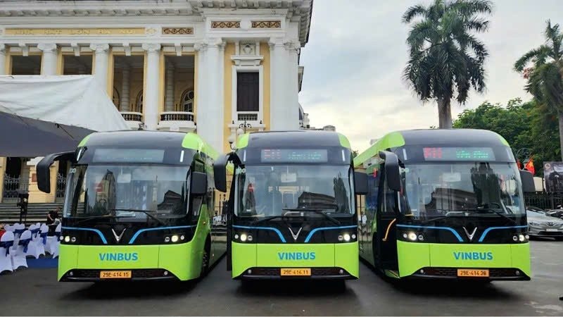 Tuyến buýt điện đặc biệt mới khai trương của tỷ phú Phạm Nhật Vượng sẽ miễn phí chở người dân tới những điểm du lịch nào?