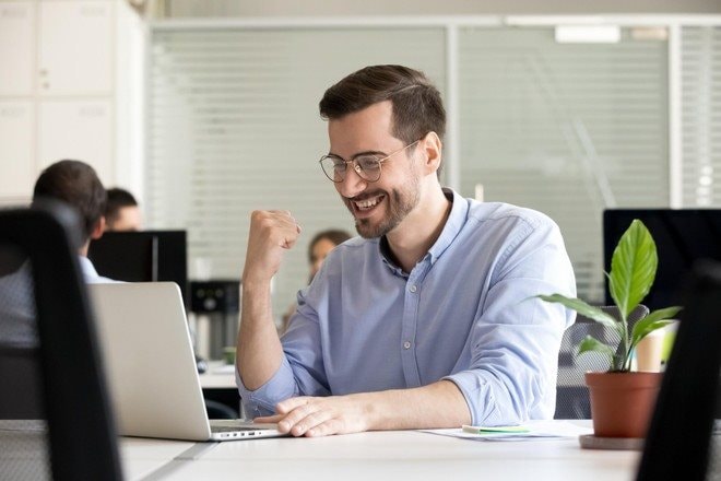Phân tích cơ bản cho người mới: Ý nghĩa và ứng dụng chỉ số PE, PB cho nhà đầu tư chứng khoán