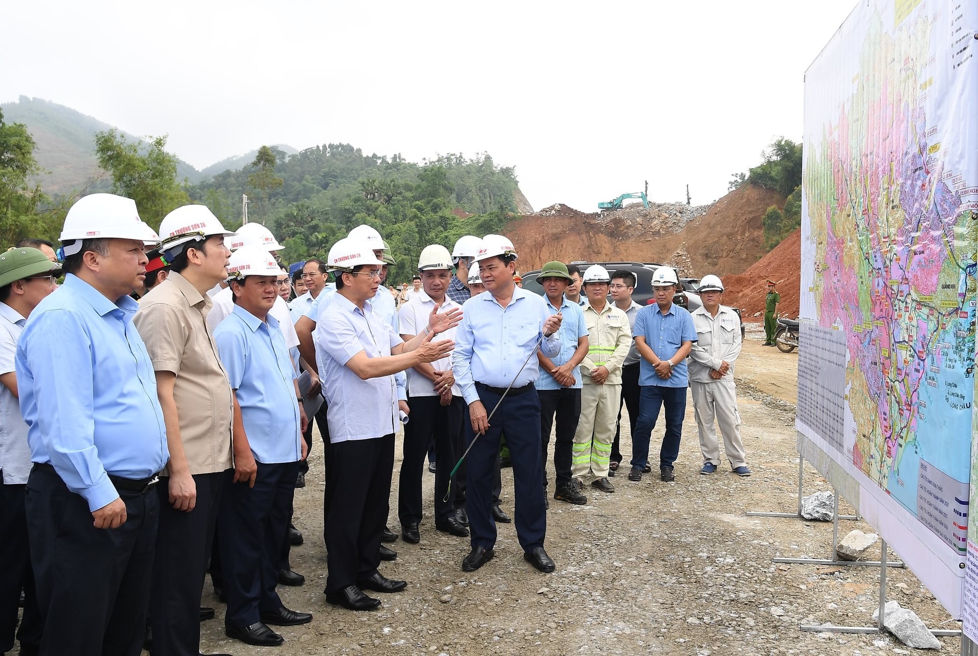Phó Thủ tướng Bùi Thanh Sơn thúc tiến độ 4 dự án cao tốc trọng điểm phía Bắc